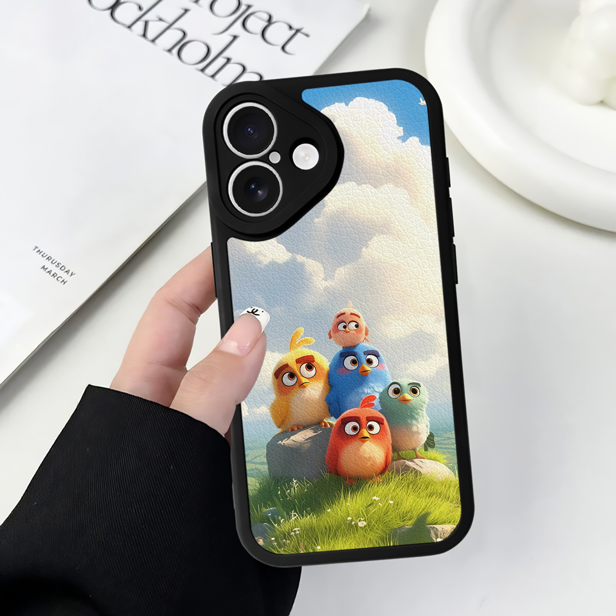 （画像用） Angry Birds アングリーバード 【iPhone 16シリーズ対応】シリコンスマホケース（レザー調） 材質：シリコン